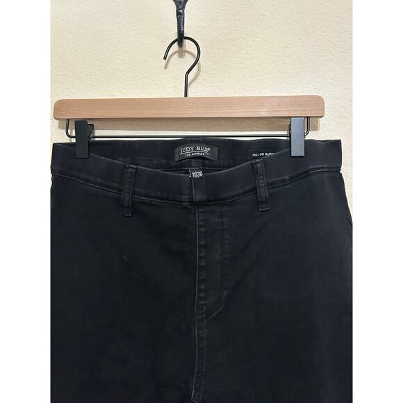 Judy Blue Size 11/30 Pull On Super Jeans Black Flare Leg Denim Pants - Picture 5 of 9